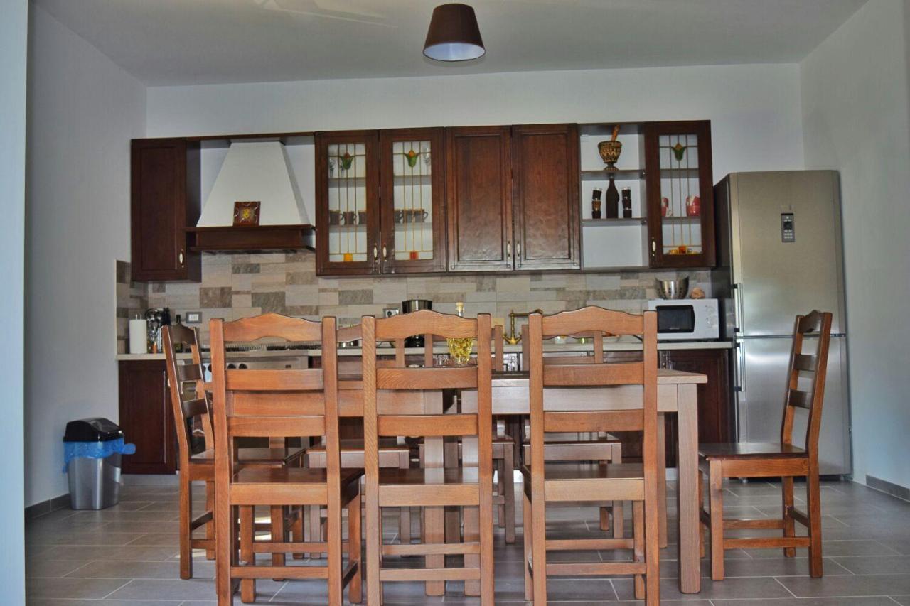 Heaven Guesthouse Corbeni Buitenkant foto